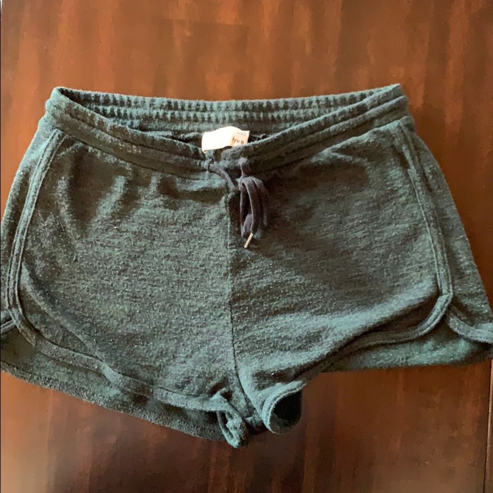 Wilfred Free shorts